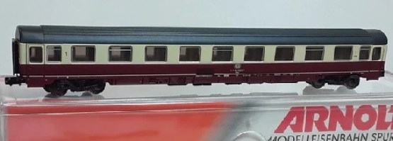 3832